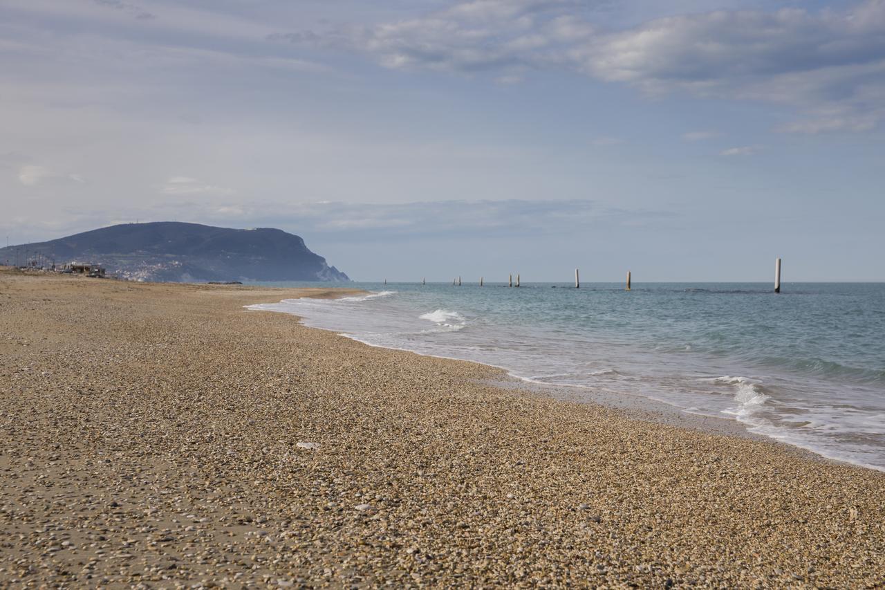 Rooms A Due Passi Dal Mare Porto Recanati Exteriör bild